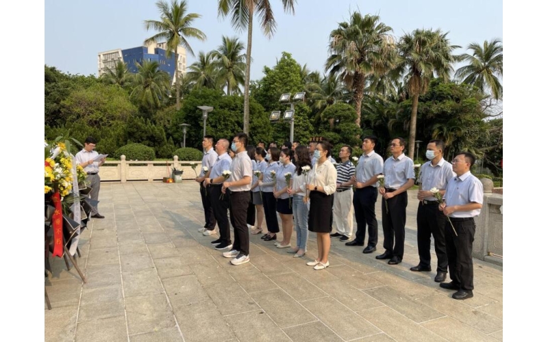 808钱包开展“清明祭英烈”主题党日暨党建带团建活动
